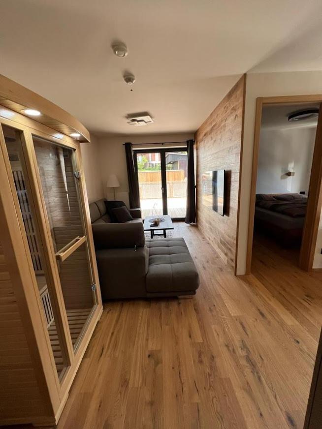 Luxusni Apartman Grand V Centru Harrachova Se Soukromou Mega Terasou, S Privatnim Parkovanim Zdarma, S Moznosti Dobijeni Wallbox Ev A Vyhledem Na Harrachovsky Kostelicek Buitenkant foto