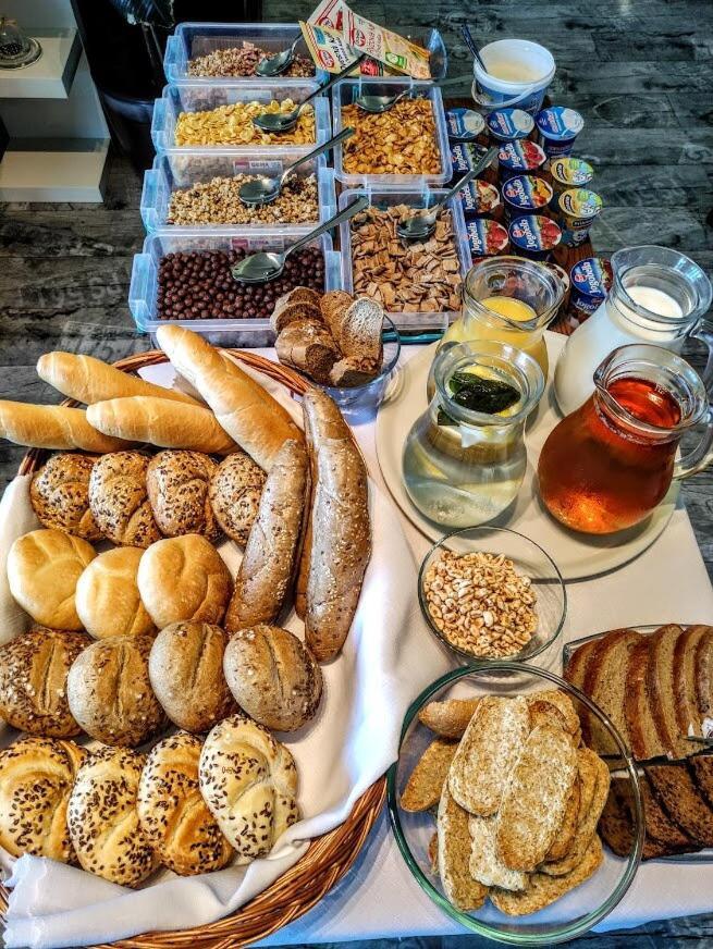 Luxusni Apartman Grand V Centru Harrachova Se Soukromou Mega Terasou, S Privatnim Parkovanim Zdarma, S Moznosti Dobijeni Wallbox Ev A Vyhledem Na Harrachovsky Kostelicek Buitenkant foto